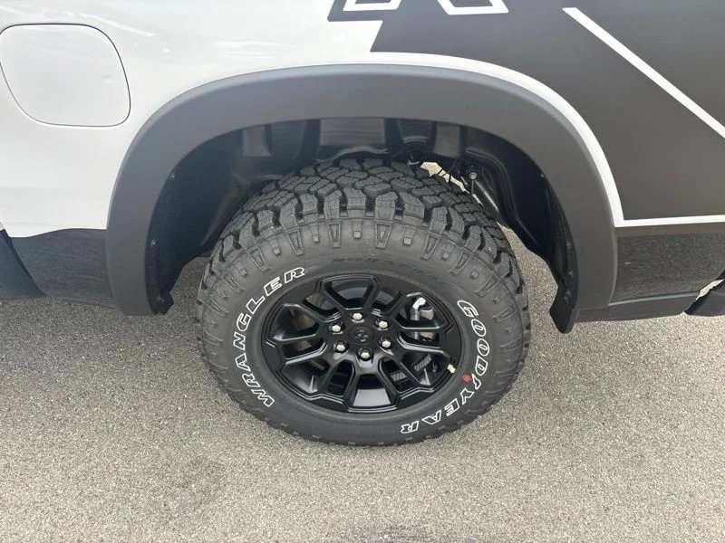 New 2026 Bright White Clear-Coat Exterior Paint RAM Rebel image 38