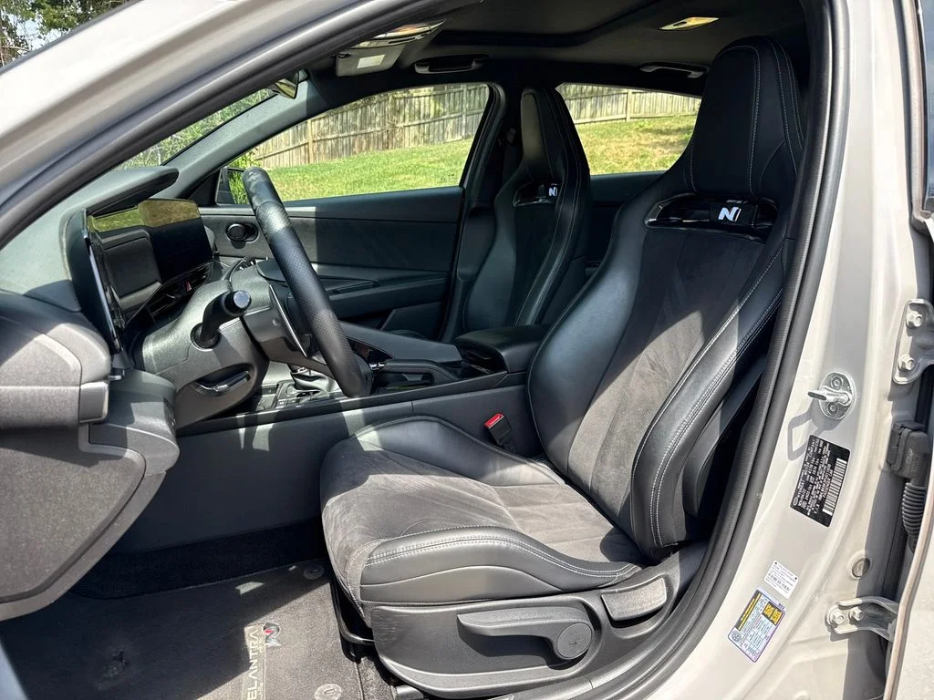 Used 2023 Gray Hyundai Base image 15