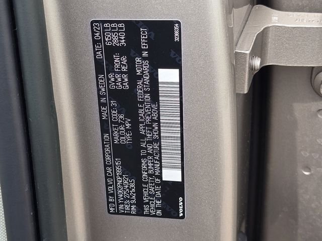 Used 2023  Volvo B6 Plus 7-Seater image 22
