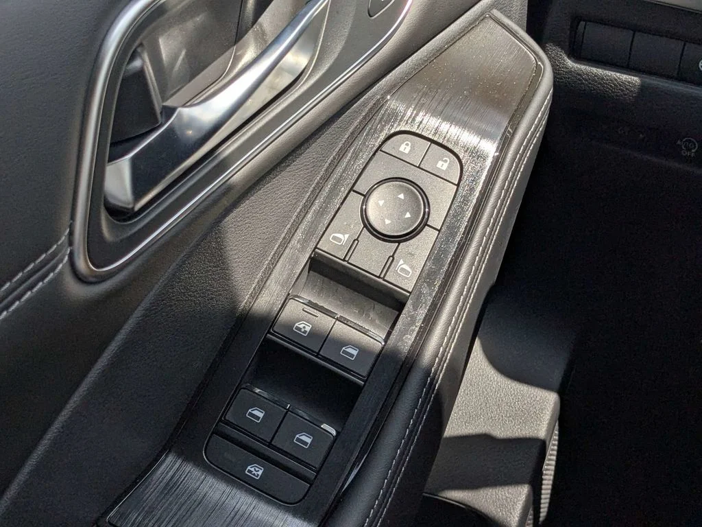 New 2026 Black Nissan Platinum image 21
