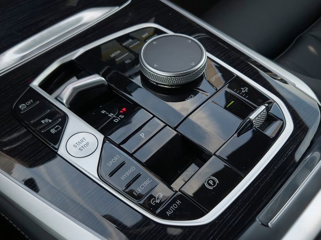 New 2026 Black Sapphire Metallic BMW xDrive50e image 9