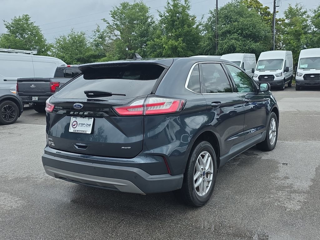 Used 2022 Blue Ford SEL image 7