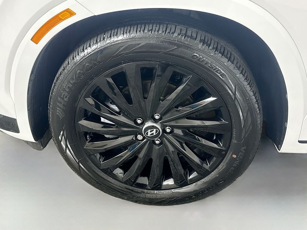 Used 2025 White Hyundai Calligraphy Night Edition image 32