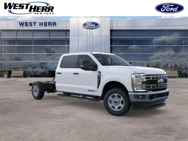 2026 Ford Chassis Cab F-350® XLT