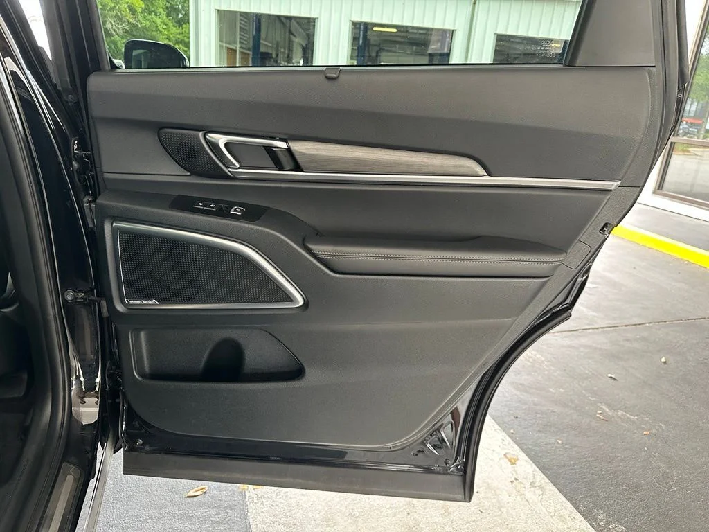 Used 2024 Black Kia SX-Prestige X-Line image 34