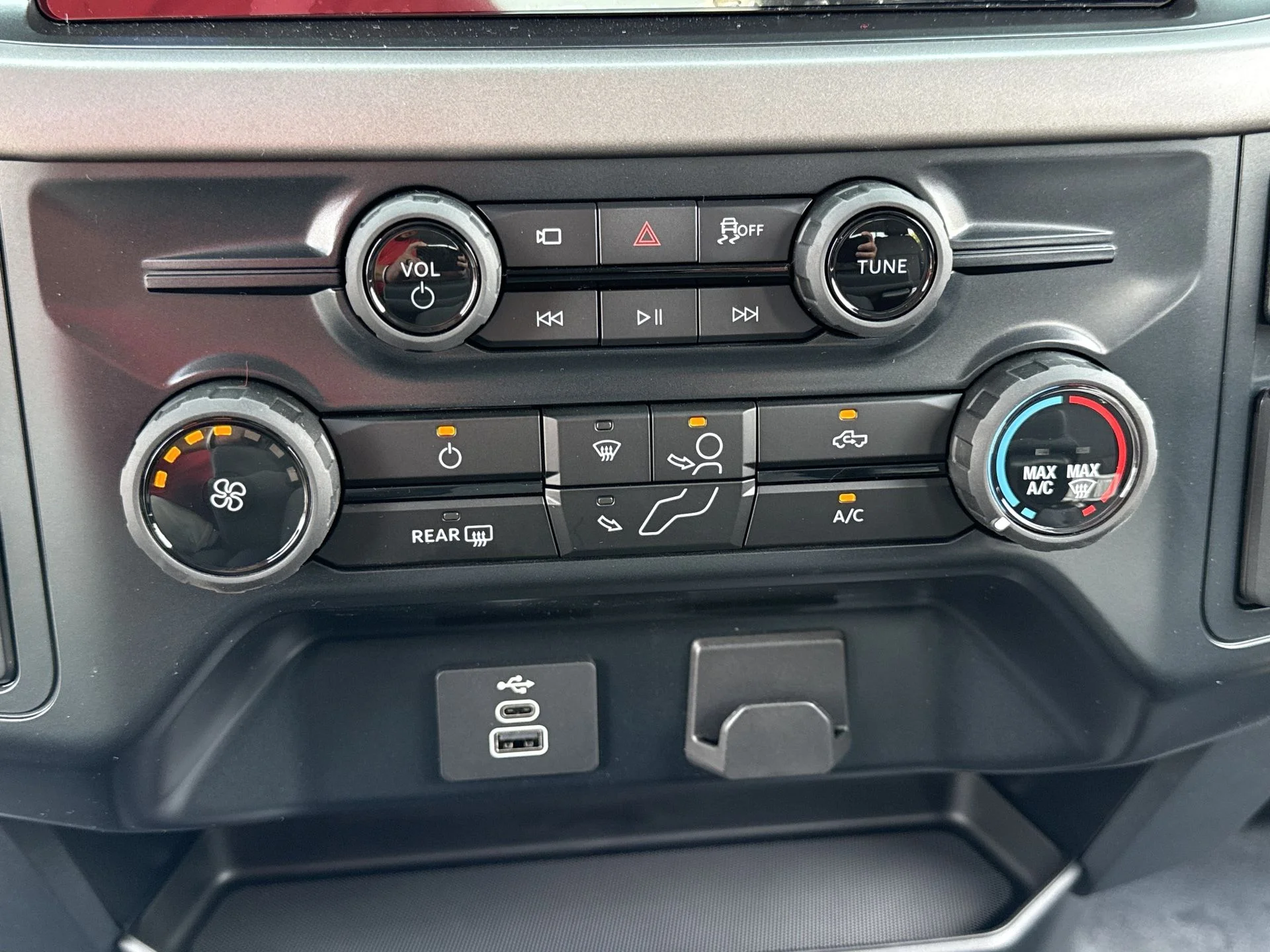 New 2026 Carbonized Gray Metallic Ford XL image 7