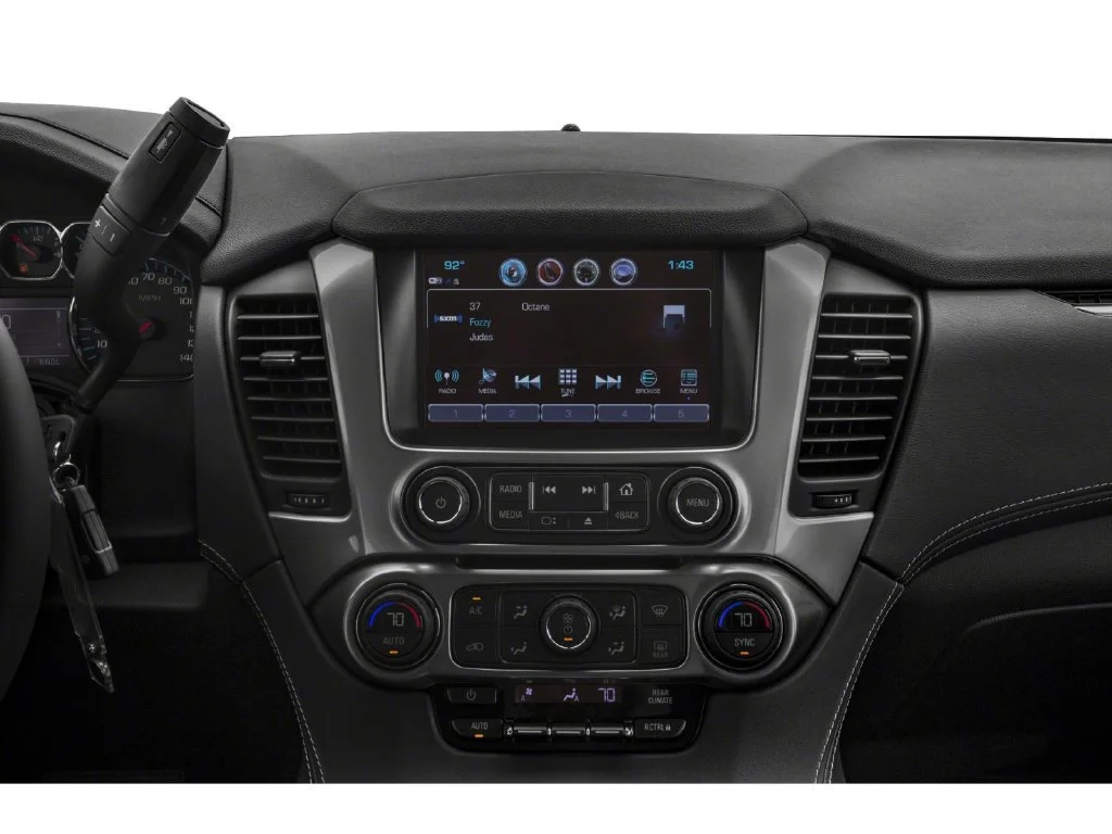 Used 2018 SUMMIT WHITE Chevrolet LT image 9