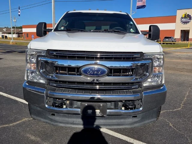 Used 2021 White Ford XL image 2