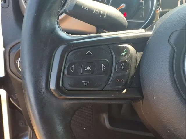 Used 2018  Jeep Sport S image 13