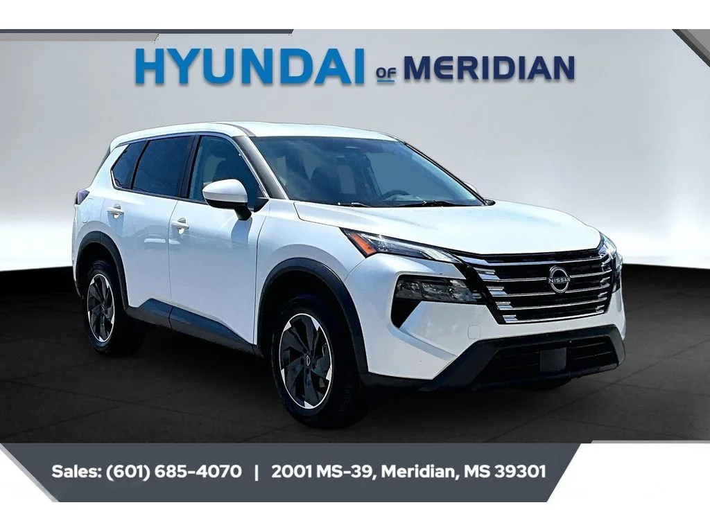 Used 2024 Everest White Pearl Nissan SV image 1