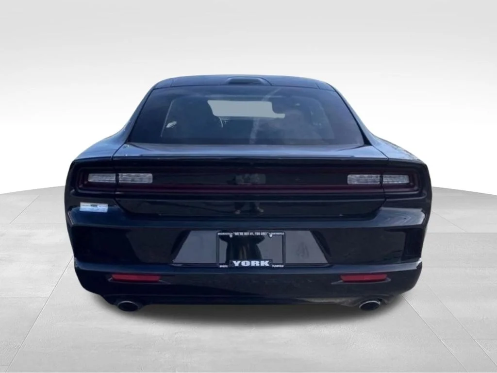 New 2026 Diamond Black Crystal Pearlcoat Dodge R/T image 4