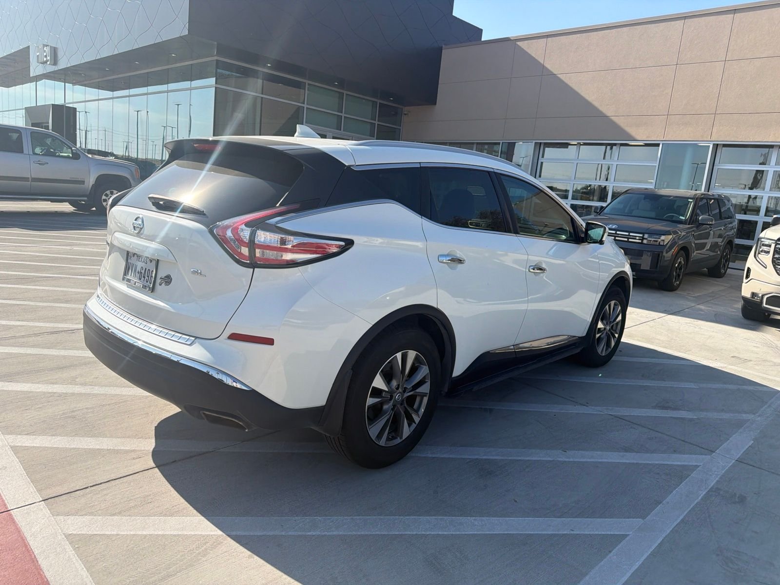 Used 2017 Pearl White Nissan SL image 5