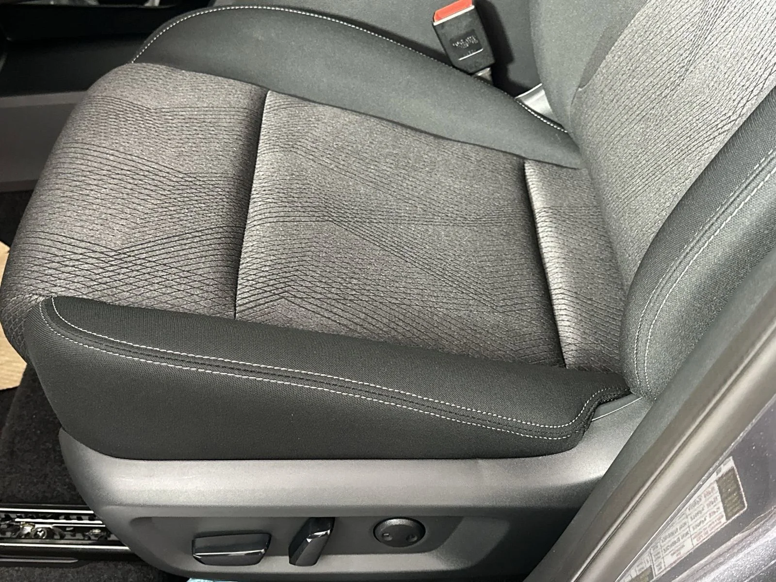 2026 Nissan Rogue SV - Photo 17