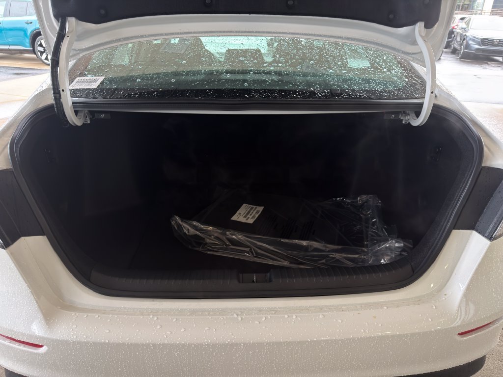 New 2026 Platinum White Pearl Honda SE image 21