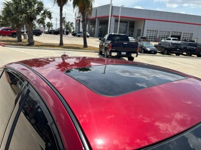 Used 2023 Red Nissan 2.5 SR image 7