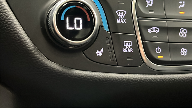 Used 2023 Summit White Chevrolet RS image 30