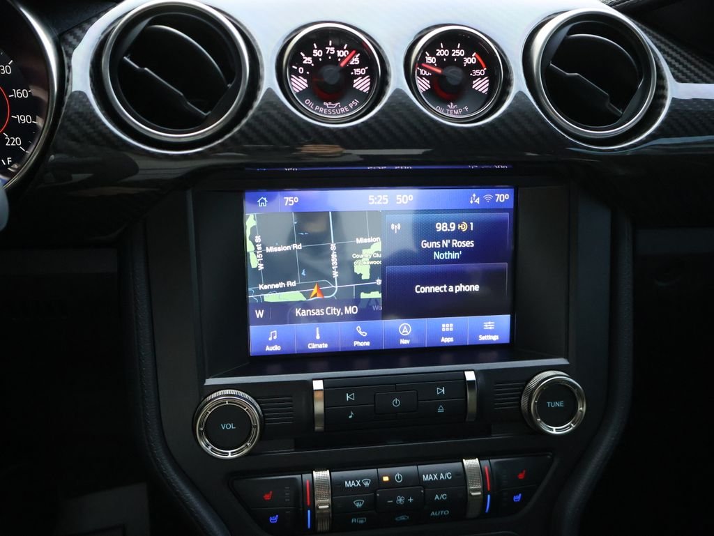 Used 2022 Oxford White Ford Shelby GT500 image 23
