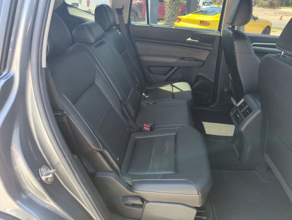 Used 2023  Volkswagen 2.0T SE image 31