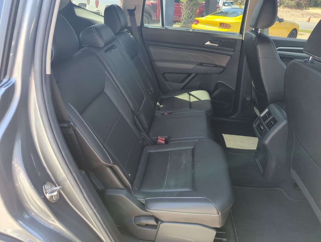 Used 2023  Volkswagen 2.0T SE image 31
