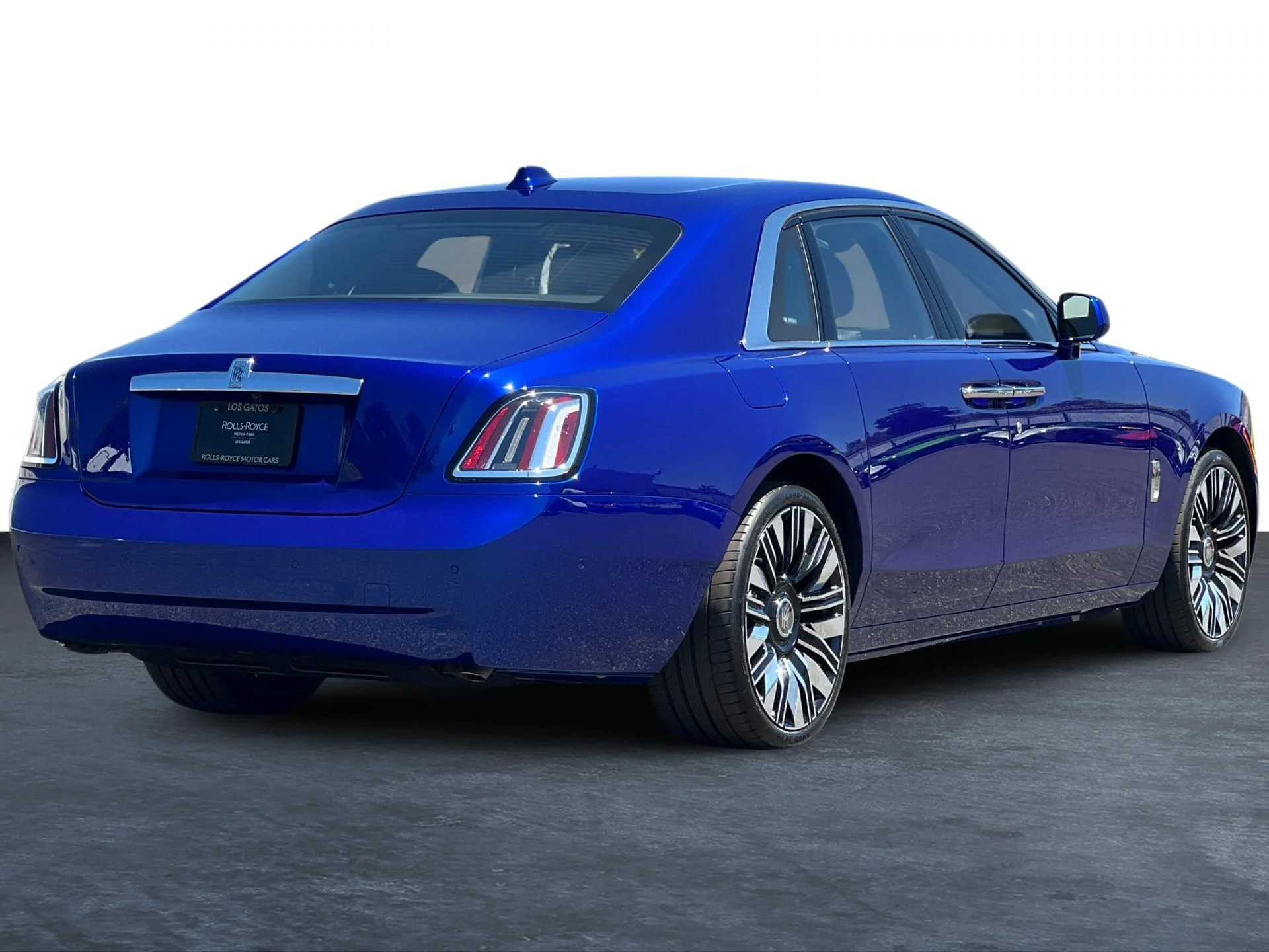 Certified Used 2026 Blue Rolls-Royce  image 3