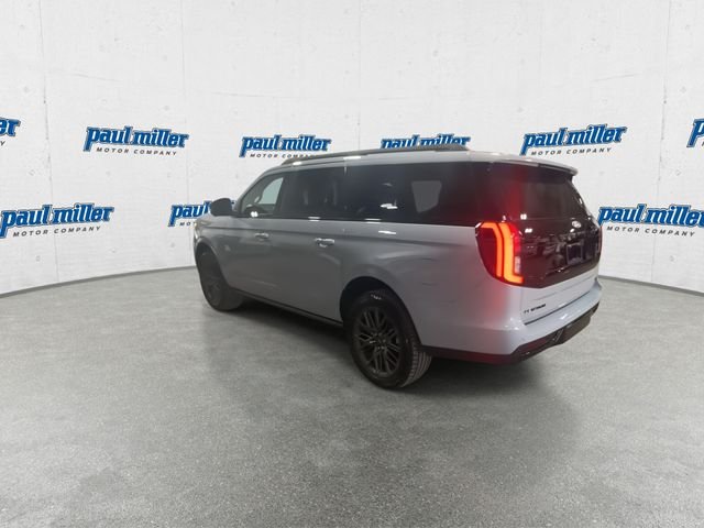 New 2027 Gray Ford Platinum image 7