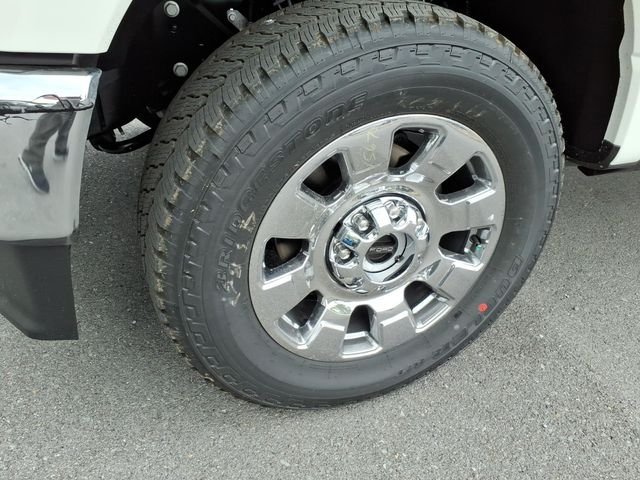 New 2026 Star White Metallic Tri-Coat Ford Lariat image 17