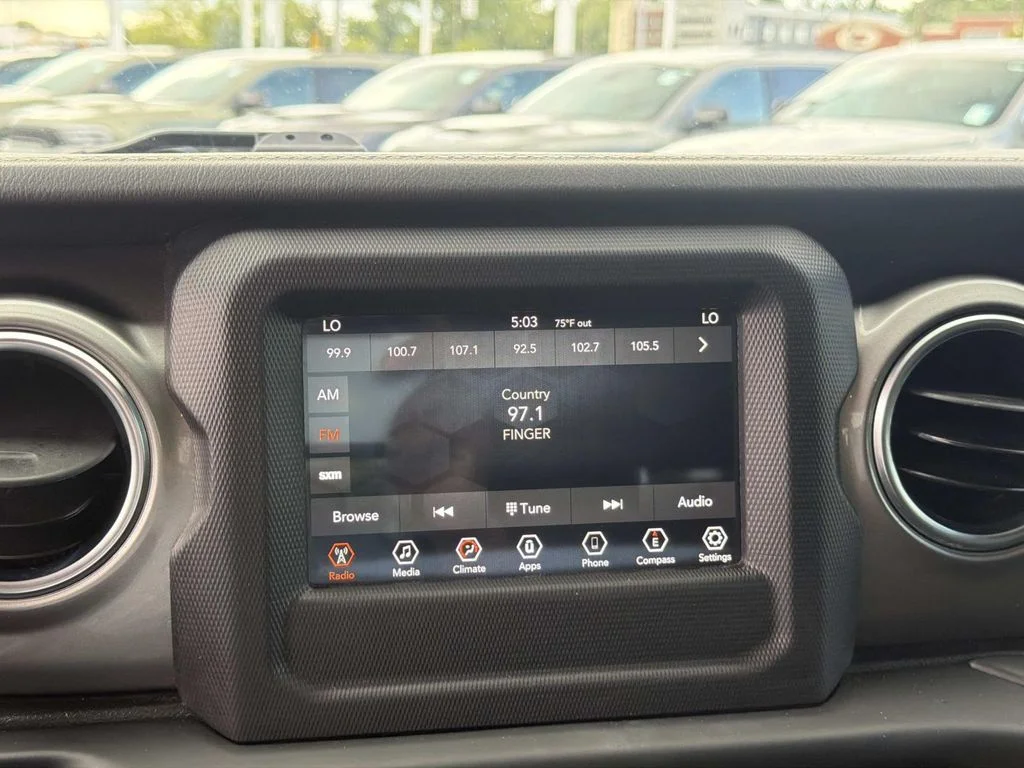 Used 2019 Gray Jeep Unlimited Sahara image 18