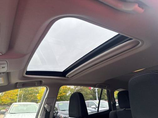 Used 2015 Gray Toyota XLE image 16