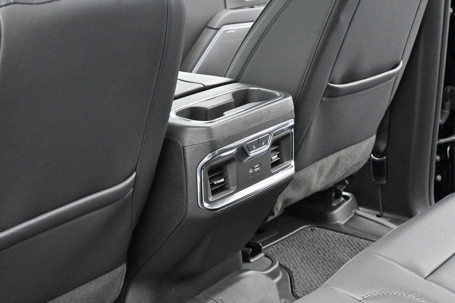 Used 2025 Onyx Black GMC Denali image 31