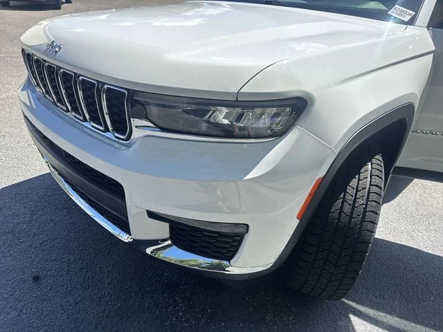 Used 2023 White Jeep Limited image 35