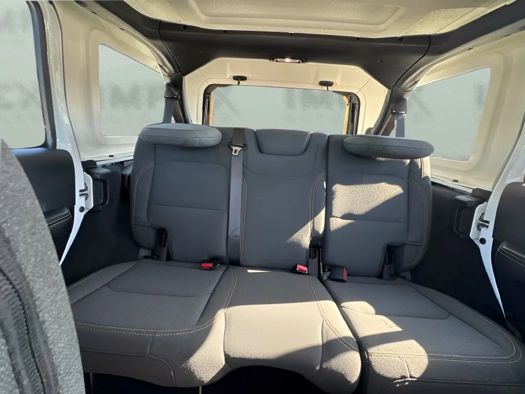 Used 2026 White Jeep Sahara image 10