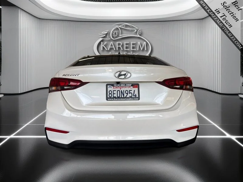 Used 2018 Frost White Pearl Hyundai SE image 6