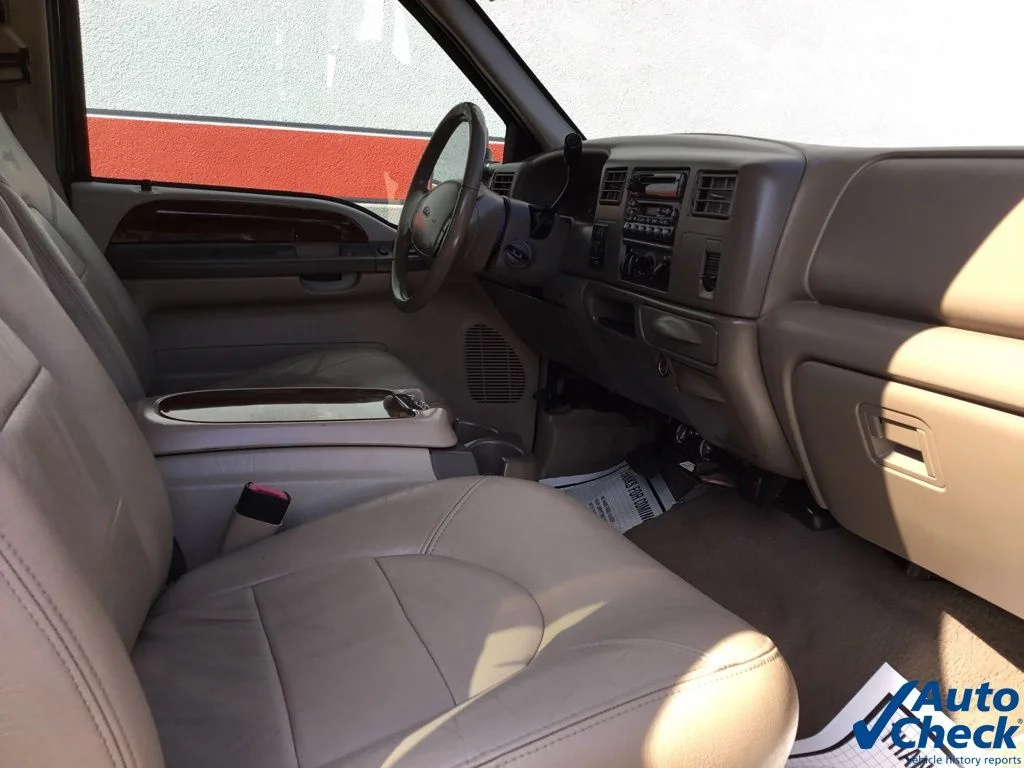 Used 2000 Black Ford Lariat image 22