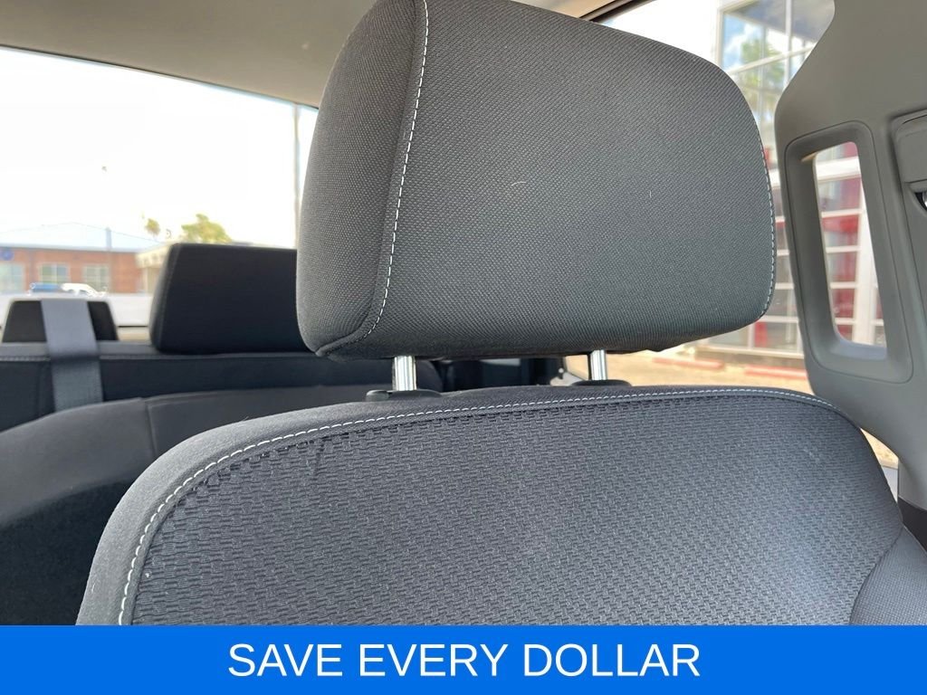 Used 2019 White Chevrolet LT image 18
