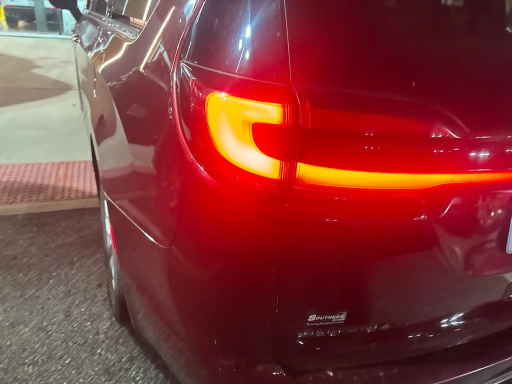 Used 2023 Red Chrysler Touring L image 11