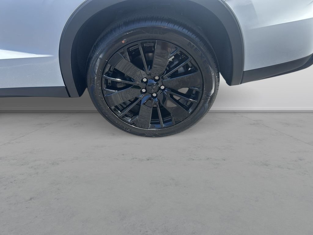 New 2026 WHT DIAMOND Mitsubishi LE image 33