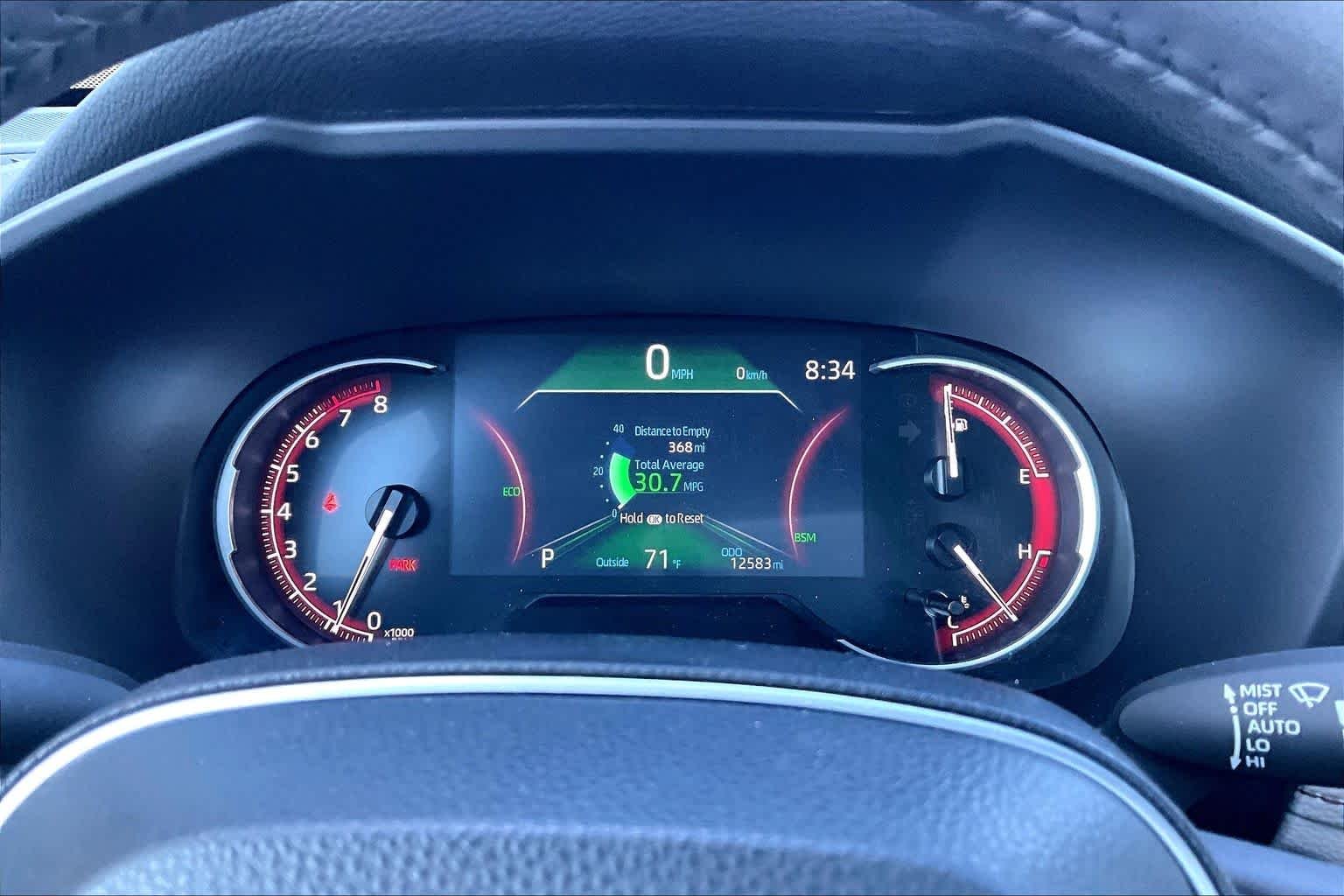 2025 Toyota RAV4 XLE - Photo 50