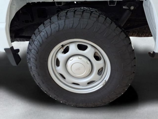 Used 2022 White Ford XL image 13