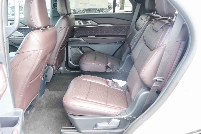 New 2026 Star White Metallic Tri-Coat Ford Platinum™ image 46