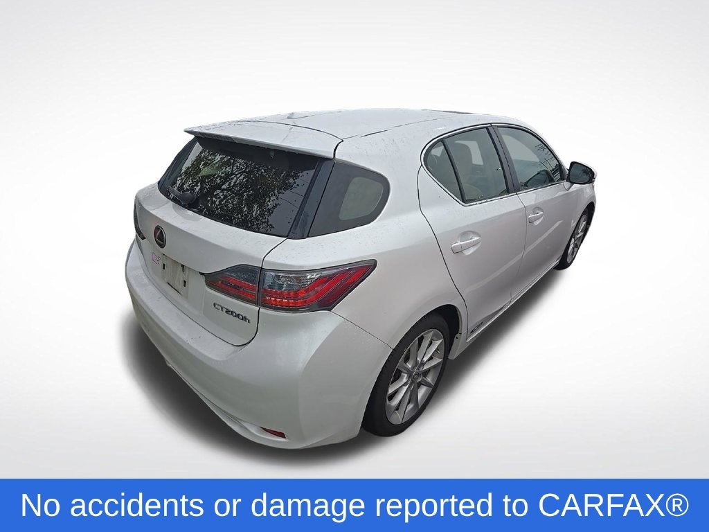 Used 2013 White Lexus 200h image 5