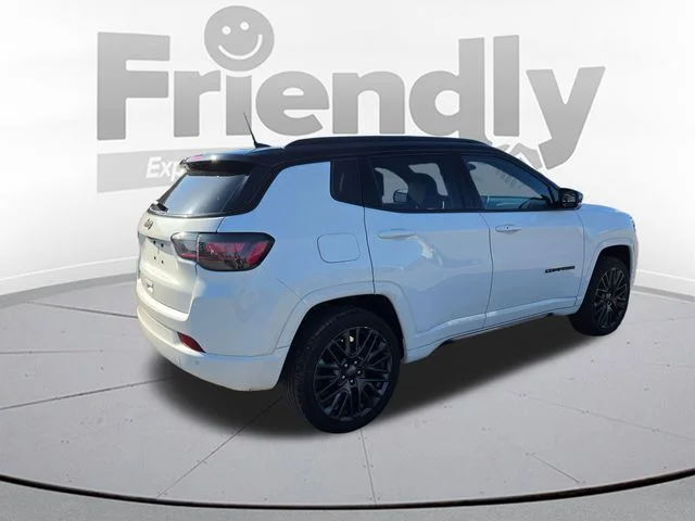 Used 2023 White Jeep Limited image 5