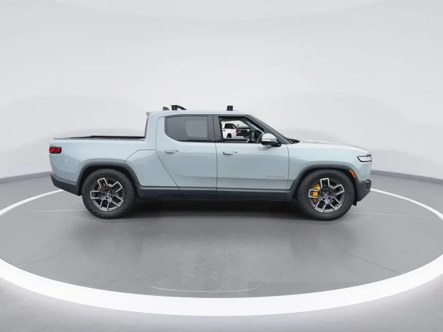 Used 2022  Rivian Adventure image 9