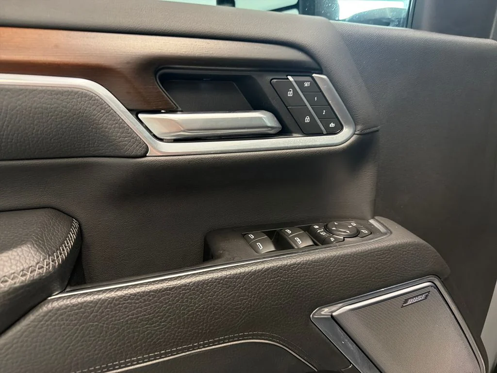 Used 2025 Silver GMC Denali image 14