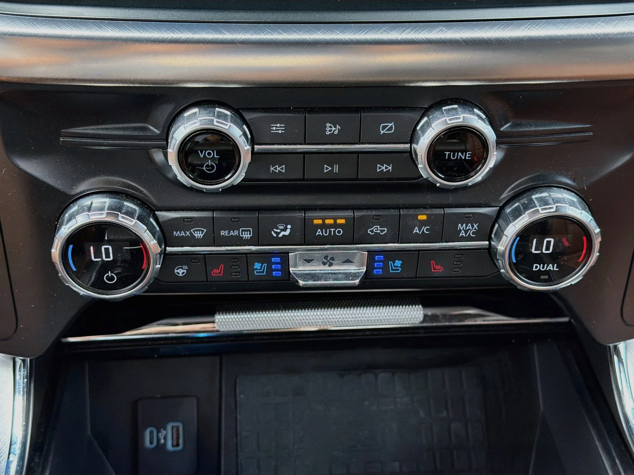 Used 2021 Agate Black Metallic Ford King Ranch image 31