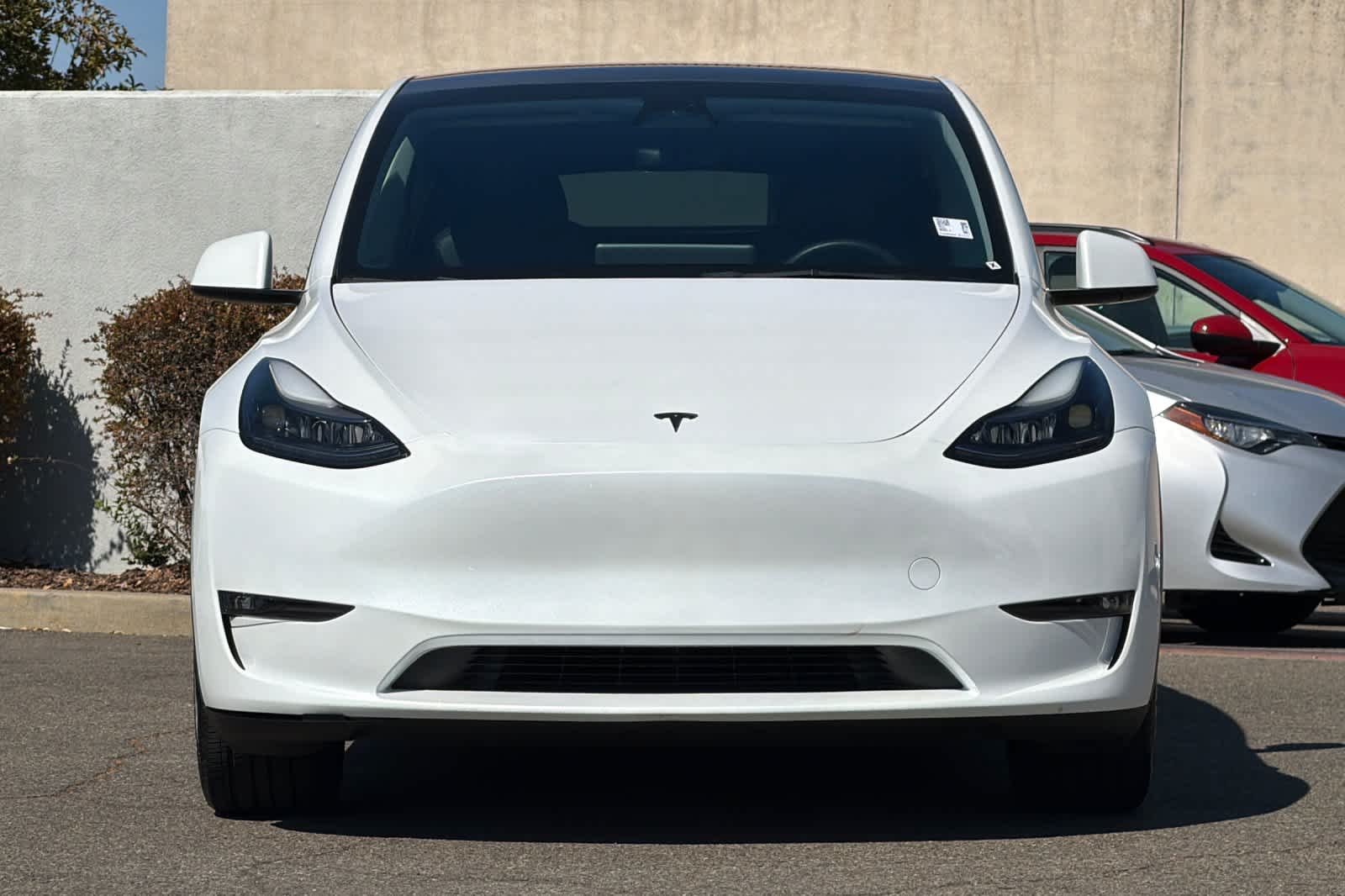 Used 2023 White Tesla  image 10