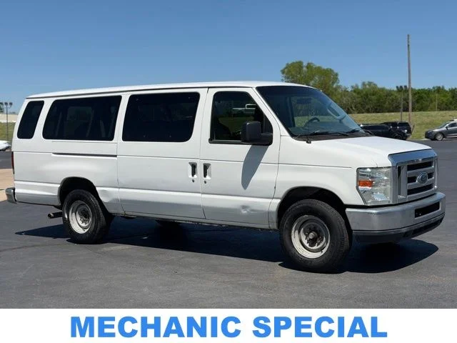 2013 Ford E-Series Econoline Wagon XLT