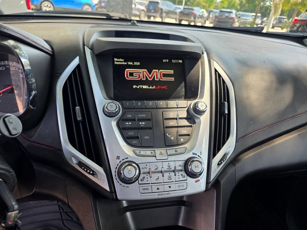 Used 2013 Quicksilver Metallic GMC Denali image 18