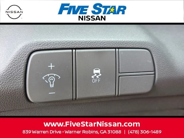 Used 2024 Black Hyundai SEL image 26