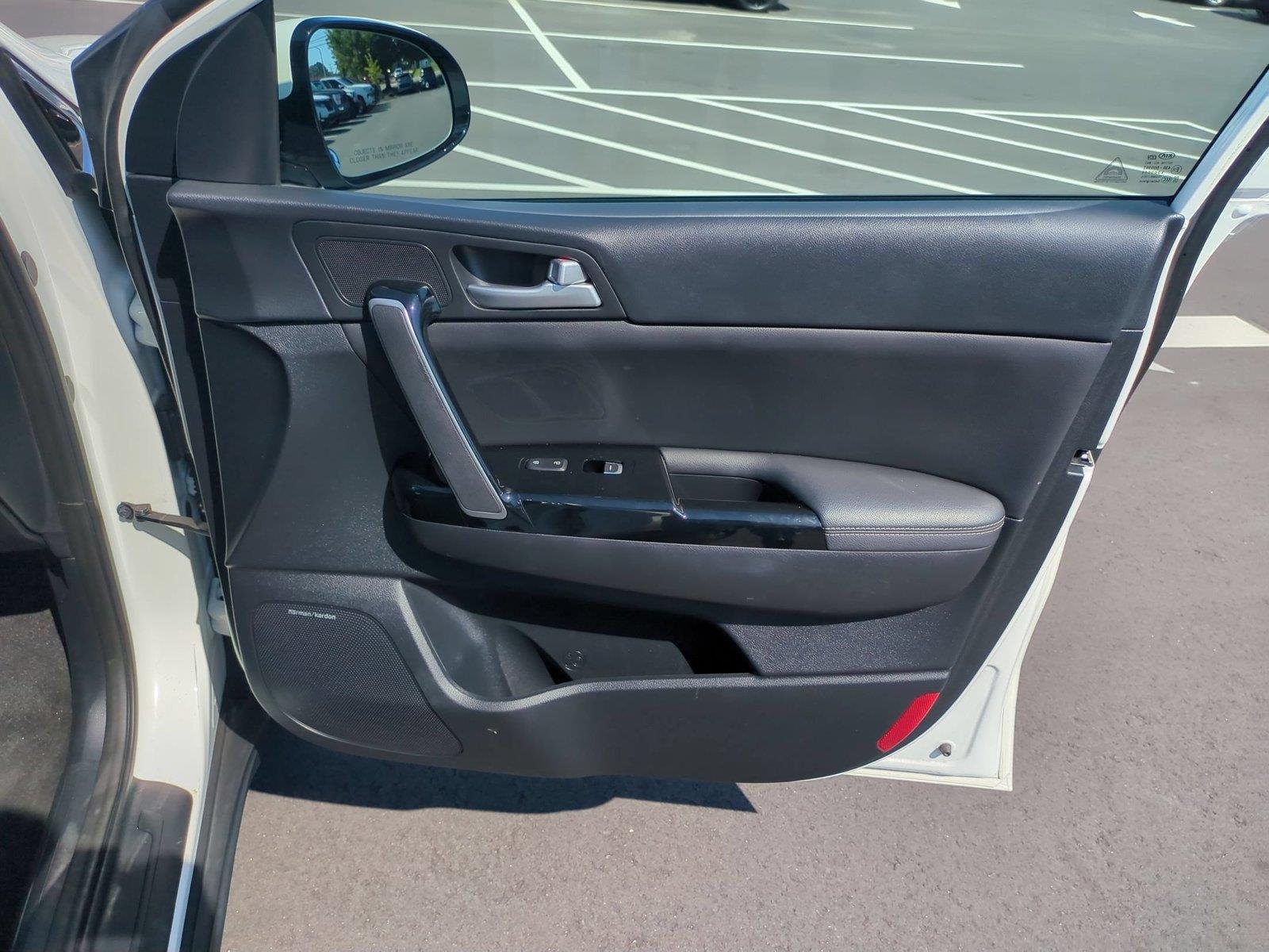 Used 2022 Snow White Pearl Kia EX image 38