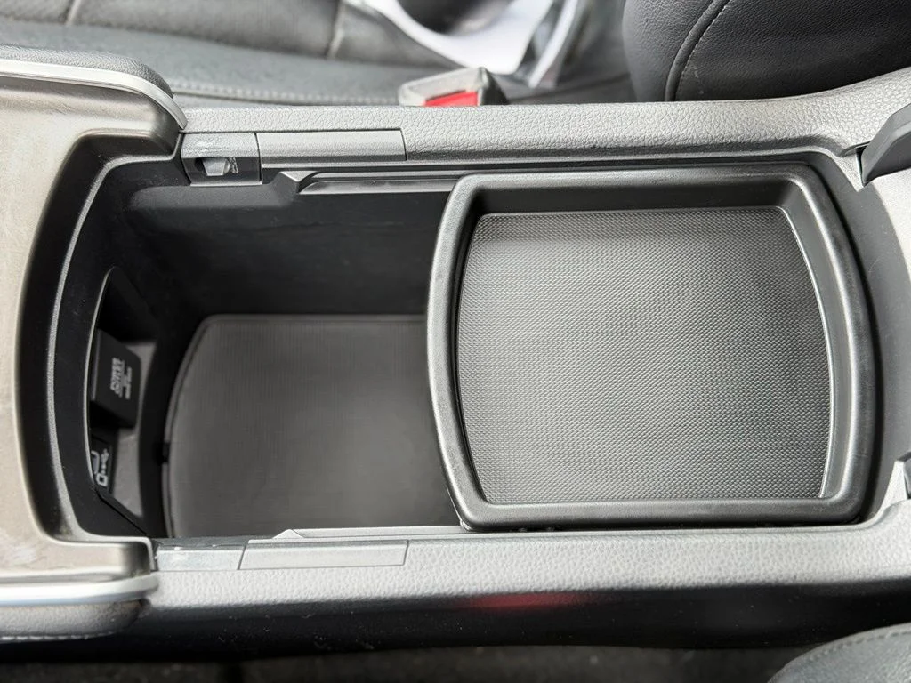 Used 2019  Honda EX-L image 17